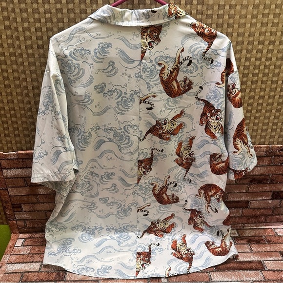 Vatpave White Tiger Print Shirt size XL - Picture 4 of 9